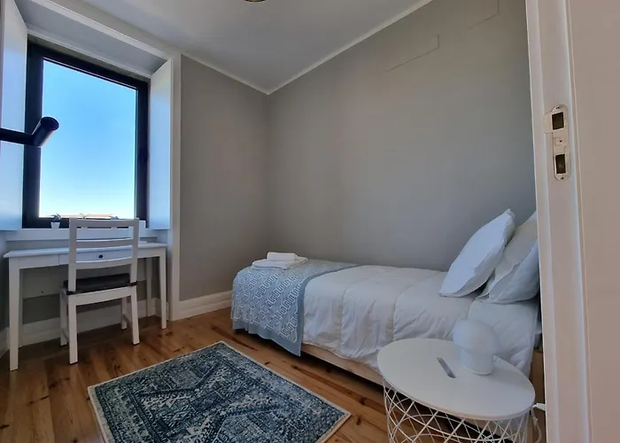 Apartment Santa Clara Heights -3 Bdr By Feelcoimbra